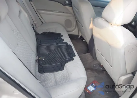 2010 Ford Fusion Se z USA, uszkodzony, nr VIN 3FAHP0HAXAR142634